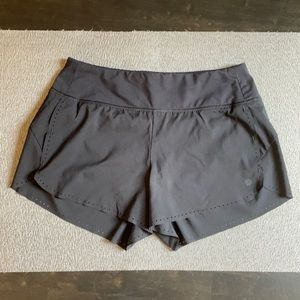 Athleta Laser Run Shorts - black